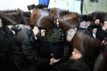בילדער פון שמחת החתונה בחצר הקודש בעלזא