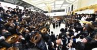 שמחת החתונה לנכד כ"ק אדמו"ר מקרעטשניף שליט"א החתן בן לבנו הגה"צ אבד"ק קרעטשניף שליט"א 