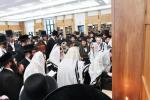 כ"ק אדמו"ר מסאטמאר שליט"א ביי א וואכנאכט און ברית פון א אייניקל 