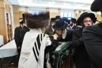 כ"ק אדמו"ר מסאטמאר שליט"א ביי א וואכנאכט און ברית פון א אייניקל 