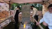 קראלי קעמפ האט אויפגעשפילט חודש אייר מיט רבי ישעיה'לע קערעסטירער'ס ציון