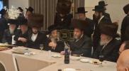 הרה"צ רבי אלימלך בידערמאן שליט"א טרעט אויף ביי א קבלת פנים