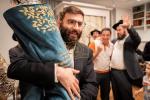 הכנסת ס"ת אין "סולומון הילס" רוסלאנד, מיט צוויי ספרי תורה אשכנזי  און ספרדי