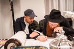 הכנסת ס"ת אין "סולומון הילס" רוסלאנד, מיט צוויי ספרי תורה אשכנזי  און ספרדי