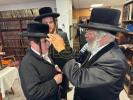 סצענעס פון אקטיוויטעטן אין כלל ישראל שוהל 