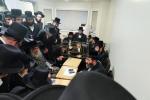 כ"ק אדמו"ר מסאטמאר שליט"א ביי ניחום אבלים ביי משפחת פיש שיחי'