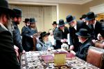 כ"ק אדמו"ר מסאטמאר שליט"א ביי כתיבת האותיות ביי ר' אנטשיל גאלדבערגער הי"ו