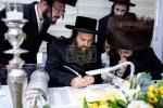הערליכע מעמד הכנסת ספר תורה אין קרית יטב לב 
