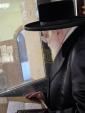כ"ק אדמו"ר מתולדות אהרן שליט"א אין קערעסטיר