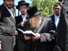 כ"ק האדמו"ר מטשערנאביל שליט"א איז מוחה אויף חילול קברי ישראל אין שטאט יהוד 