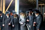 כ"ק אדמו"ר מסאטמאר שליט"א ביים מעמד יציקת הבורות ומסיבת לחיים אינעם מקוה פון ביהמ"ד סאטמאר אין לינדען