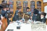 כ"ק אדמו"ר מסאטמאר שליט"א ביי כתיבת האותיות ביי ר' מענדל בער ב"ר אברהם ווידער הי"ו