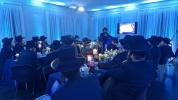 מסיבה אין מאנסי לרגל ביהמ"ד פון כ"ק אדמו"ר מטשערנאביל שליט"א אין בני ברק בביתו פון ר' פנחס אהרן זוסמאן