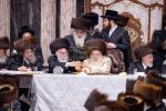 שבת יארצייט פון הרה"ק מצאנז קלויזענבורג זי"ע ביי בנו כ"ק אדמו"ר מצאנז קלויזענבורג שליט"א