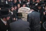 עליה לציון און שבת יארצייט בחצר הקודש צאנז