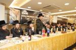שמחת השבע ברכות דורך מרכז הכוללים ראחמיסטריווקא לכבודו פונעם מנהל הכוללים הרה"ח ר' חיים שמואל טווערסקי בראשות כ"ק אדמו"ר מראחמסטריווקא שליט"א 