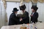 הגאון רבי מיכל זילבער שליט"א באזוכט ביי הגה"צ גאב"ד זוועהיל שליט"א לרגל די חתונה פון א קינד