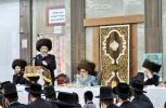כ"ק אדמו"ר מסאטמאר שליט"א ביי א וואכנאכט און ברית פון א אור אייניקל 