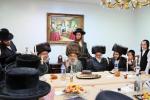 כ"ק אדמו"ר מסאטמאר שליט"א ביי א וואכנאכט און ברית פון א אור אייניקל 