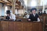 כ"ק אדמו"ר מקראלי שליט"א ביי מקומות הקדושים 