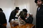 ביקור פנימי ואסיפת הוד בבית הרה"ק רבי יעקב מאיר שעכטער שליט"א ע"י עורכי נגידי ותומכי מכון דורשי יחודך