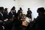 ביקור פנימי ואסיפת הוד בבית הרה"ק רבי יעקב מאיר שעכטער שליט"א ע"י עורכי נגידי ותומכי מכון דורשי יחודך
