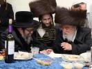 שמחת השבע ברכות פון נכדת הגה"צ רבי יצחק משה ארלנגר שליט"א, בהשתתפות האדמורי"ם מראחמיסטריווקא, סקולען, תולדות יהודה סטוטשין, תורת חכם.