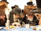 שמחת השבע ברכות פון נכדת הגה"צ רבי יצחק משה ארלנגר שליט"א, בהשתתפות האדמורי"ם מראחמיסטריווקא, סקולען, תולדות יהודה סטוטשין, תורת חכם.