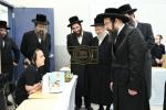 הגה"צ אב"ד צאנז ארה"ב שליט"א באזוכט ת"ת דרכי אבות צאנז בארא פארק 