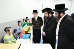 הגה"צ אב"ד צאנז ארה"ב שליט"א באזוכט ת"ת דרכי אבות צאנז בארא פארק 