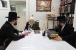  מסיבת לחיים בבית הגה"צ המקובל רבי אביש ציינווירט שליט"א לרגל ארויסגעבן די נייע ספר צוואת הריב"ש עם פירוש אבן ישראל, עם פטרון הספר הנגיד ר' יוסף לנדא ממקורבי המקובל שליט"א