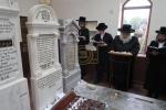 כ"ק אדמו"ר מקראלי שליט"א ביי מקומות הקדושים 