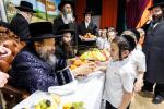 האדמו"ר מבאבוב - 45 בביקור ביי תלמידי הזומער חדר
