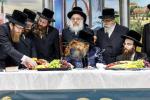 האדמו"ר מבאבוב - 45 בביקור ביי תלמידי הזומער חדר