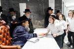 האדמו"ר מבאבוב - 45 בביקור ביי תלמידי הזומער חדר