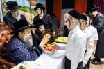 האדמו"ר מבאבוב - 45 בביקור ביי תלמידי הזומער חדר