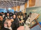 ערשטע בילדער פון די בעלזע עקספאו אין ירושלים 