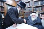 הגאון רבי אהרן בראנסדארפער שליט"א ביי כ"ק גאב"ד ירושלים שליט"א 