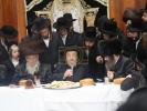 הרה"ק רבי יעקב מאיר שעכטער שליט"א איז זיך משתתף ביי שמחת הברית לנכד המשפיע הרה"צ רבי צבי מאיר זילבערבערג שליט"א און נכד הגאון רבי שמואל אליעזר שטערן שליט"א רב מערב בני ברק