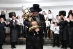 מעמד הכנסת ספר תורה צו ביהמ"ד מאורות החיים דחסידי שבט הלוי אין שטאט אלעד