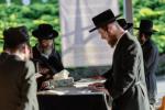 יארצייט פון הרה"ק בעל אור לשמים זי"ע אפגעראכטן דורך הונדערטע אידן ביים ציון הקדוש אין שטאט אפטא – פוילן