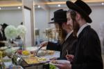 יארצייט פון הרה"ק בעל אור לשמים זי"ע אפגעראכטן דורך הונדערטע אידן ביים ציון הקדוש אין שטאט אפטא – פוילן