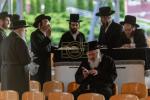 יארצייט פון הרה"ק בעל אור לשמים זי"ע אפגעראכטן דורך הונדערטע אידן ביים ציון הקדוש אין שטאט אפטא – פוילן