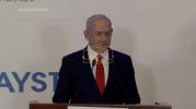 Main image for נתניהו לייקנט איבער די הונגער אין עזה, און באשולדיגט חאמאס אין אוועקכאפן די הילף