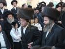 פולע בילדער פון חתונה פון אור אייניקל פון הרה"ק רבי יעקב מאיר שעכטער שליט"א