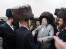 פולע בילדער פון חתונה פון אור אייניקל פון הרה"ק רבי יעקב מאיר שעכטער שליט"א