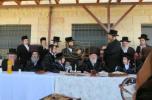 מעמד הנחת תפילין פון אייניקל פון הגה"צ ראש ישיבת סאטמאר בני ברק שליט"א און אור אייניקל פון כ"ק אדמו"ר מוויזניץ שליט"א 