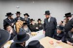 באזוך פון כ"ק אדמו"ר מסאטמאר שליט"א אין לעיקוואד לרגל די מעמד קביעת מזוזה אין נייעם סאטמארע פלייש געשעפט 