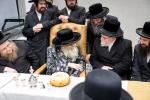באזוך פון כ"ק אדמו"ר מסאטמאר שליט"א אין לעיקוואד לרגל די מעמד קביעת מזוזה אין נייעם סאטמארע פלייש געשעפט 