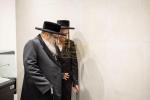 באזוך פון כ"ק אדמו"ר מסאטמאר שליט"א אין לעיקוואד לרגל די מעמד קביעת מזוזה אין נייעם סאטמארע פלייש געשעפט 